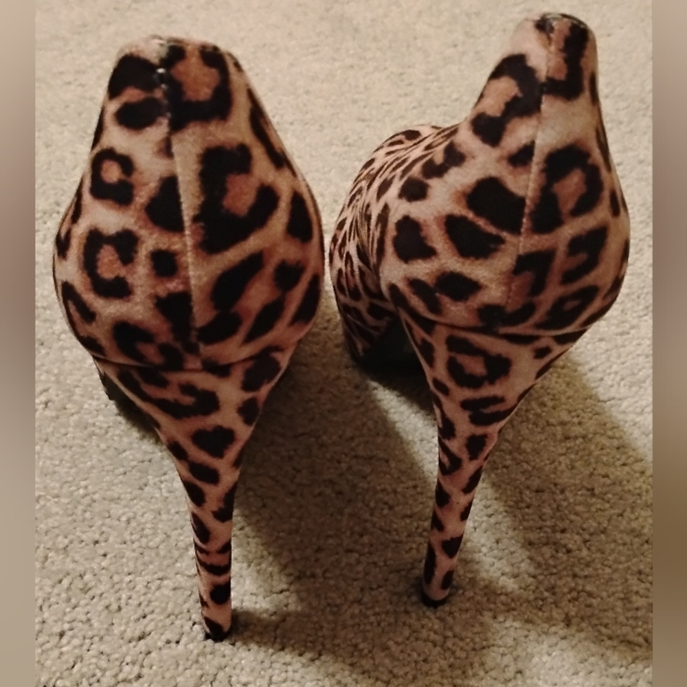 leopard platform heels - Picture 3 of 6